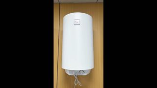 Ηλεκτρικός θερμοσίφωνας άμεσης αποθήκευσης ζεστού νερού